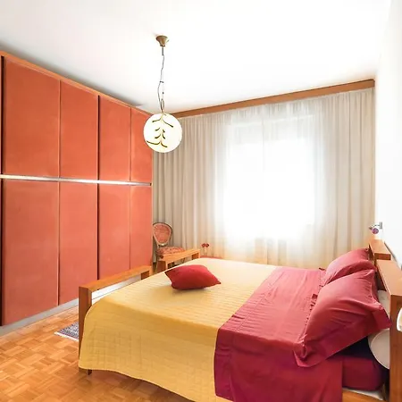 Velia Bed & Breakfast *